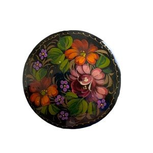Black Lacquer Hand Painted Round Brooch Flowers Leaves